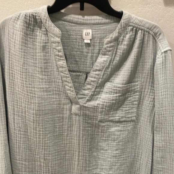 Gap top size L - Picture 2 of 5